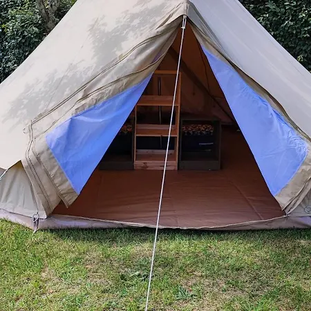 Familial 3 Etoiles Avec Piscine Carrefour De L'ardeche Campingplads