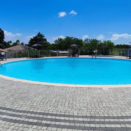 Campingplads Familial 3 Etoiles Avec Piscine Carrefour De L'ardeche *