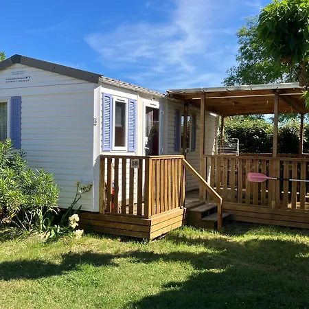 Campingplads Familial 3 Etoiles Avec Piscine Carrefour De L'ardeche Saint-Remeze